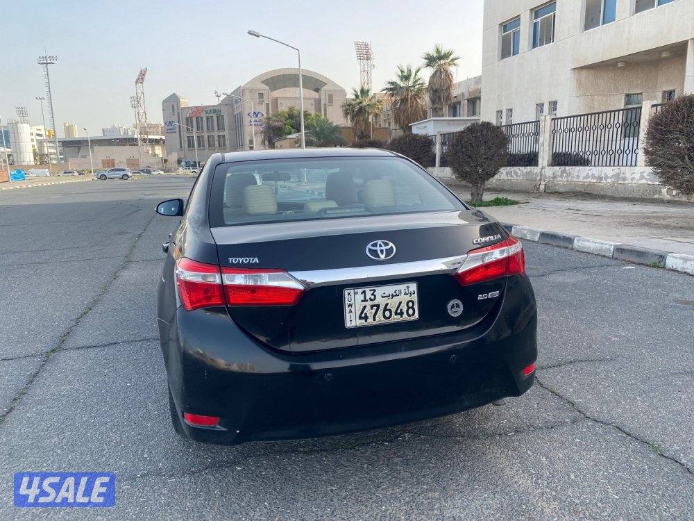 تويوتا كرولا2015 عداد260 الف وارد الوكاله مكينه 2.02