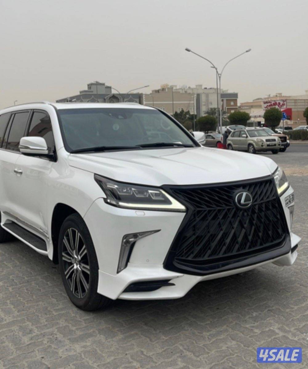 للبيع جيب لكزس 2017 الدرجه الاولى وارد الساير1