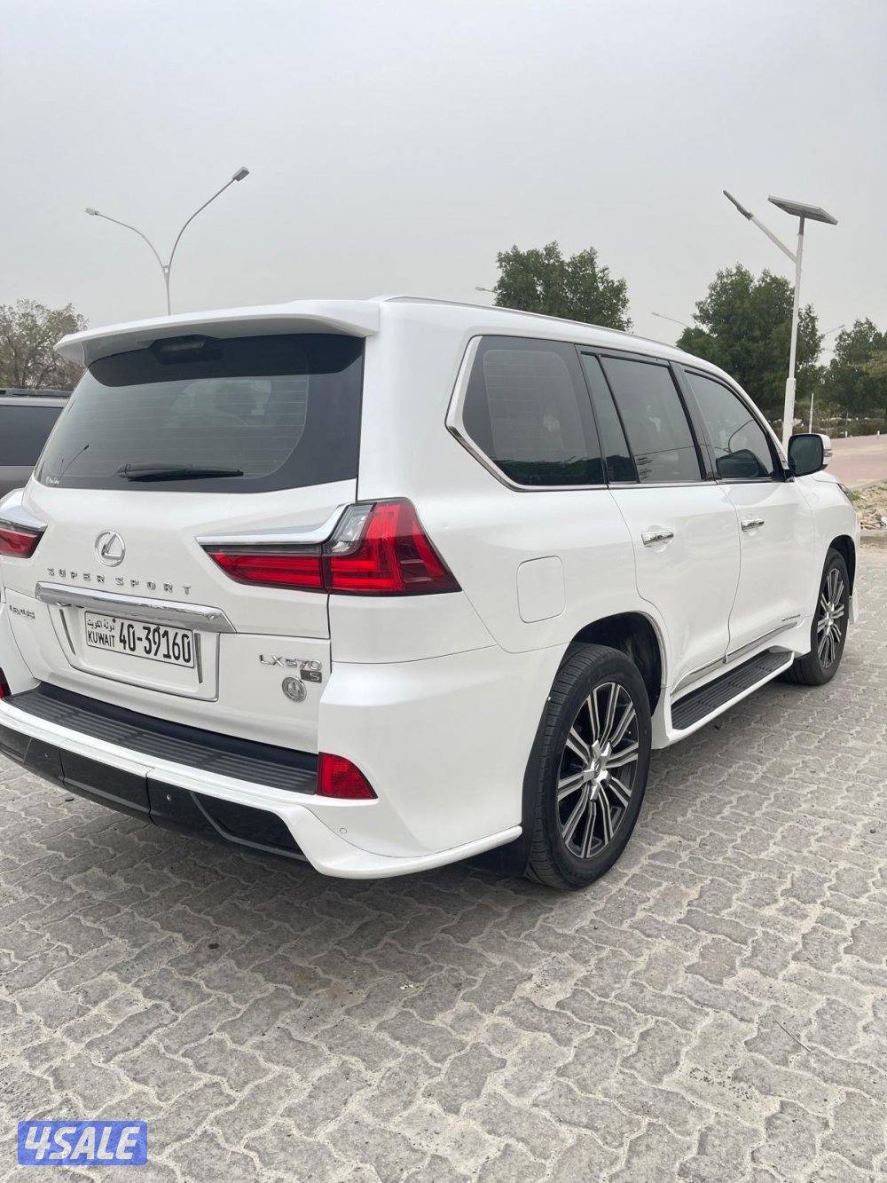 للبيع جيب لكزس 2017 الدرجه الاولى وارد الساير6