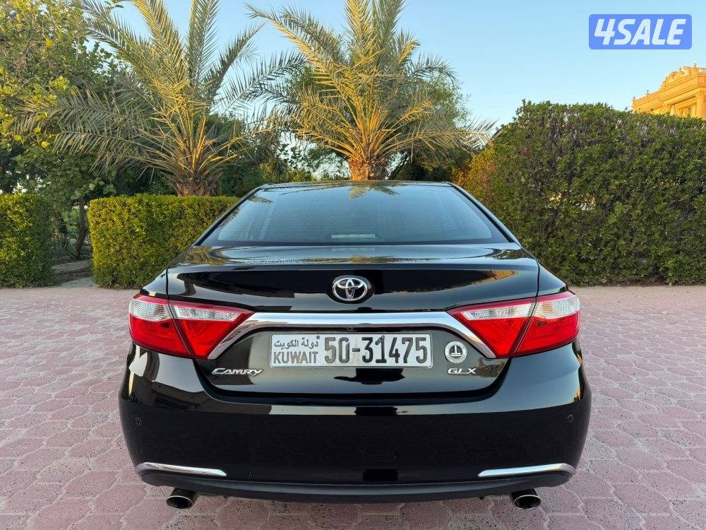 كامري GLX الساير 2017 بحاله الوكاله عداد 61 الف4