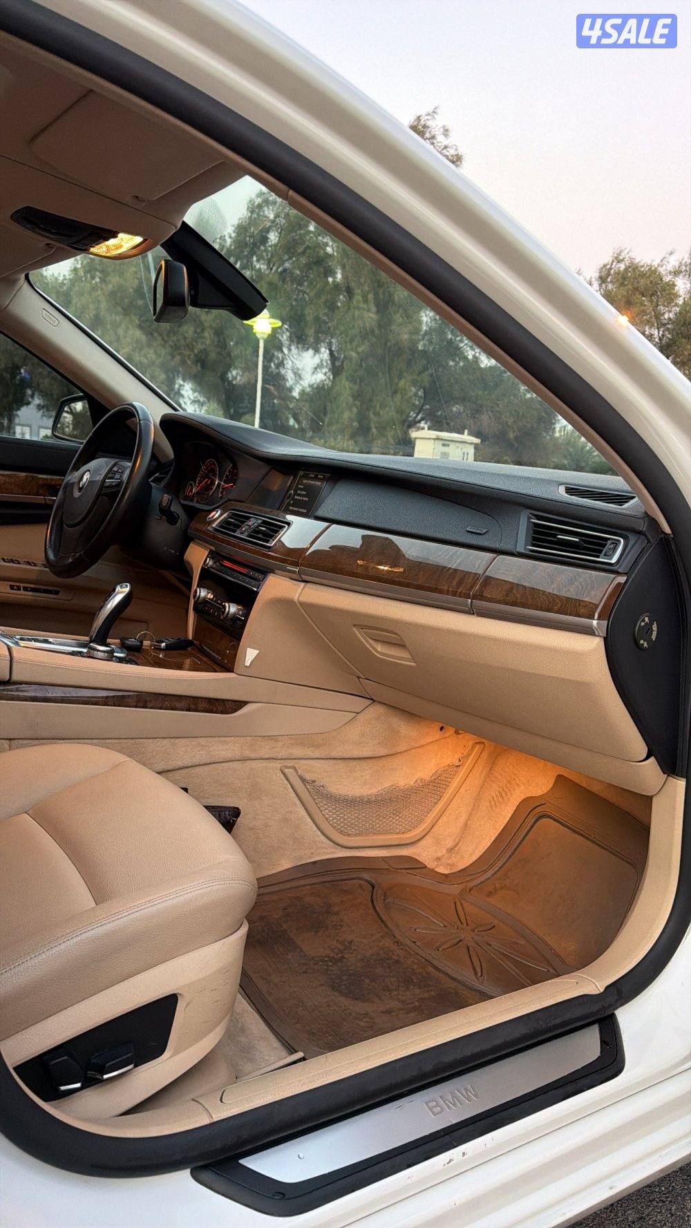 للبيع BMW730موديل20108