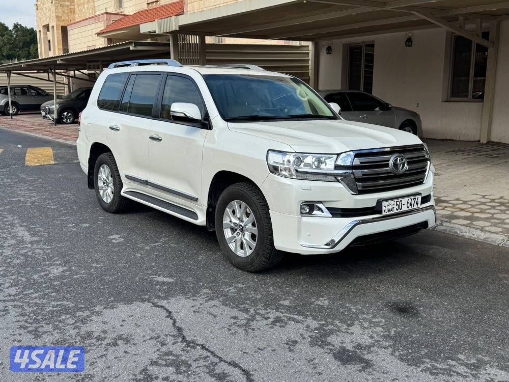 لاند كروز 2018 الساير بحاله الوكاله عداد 165 الف1