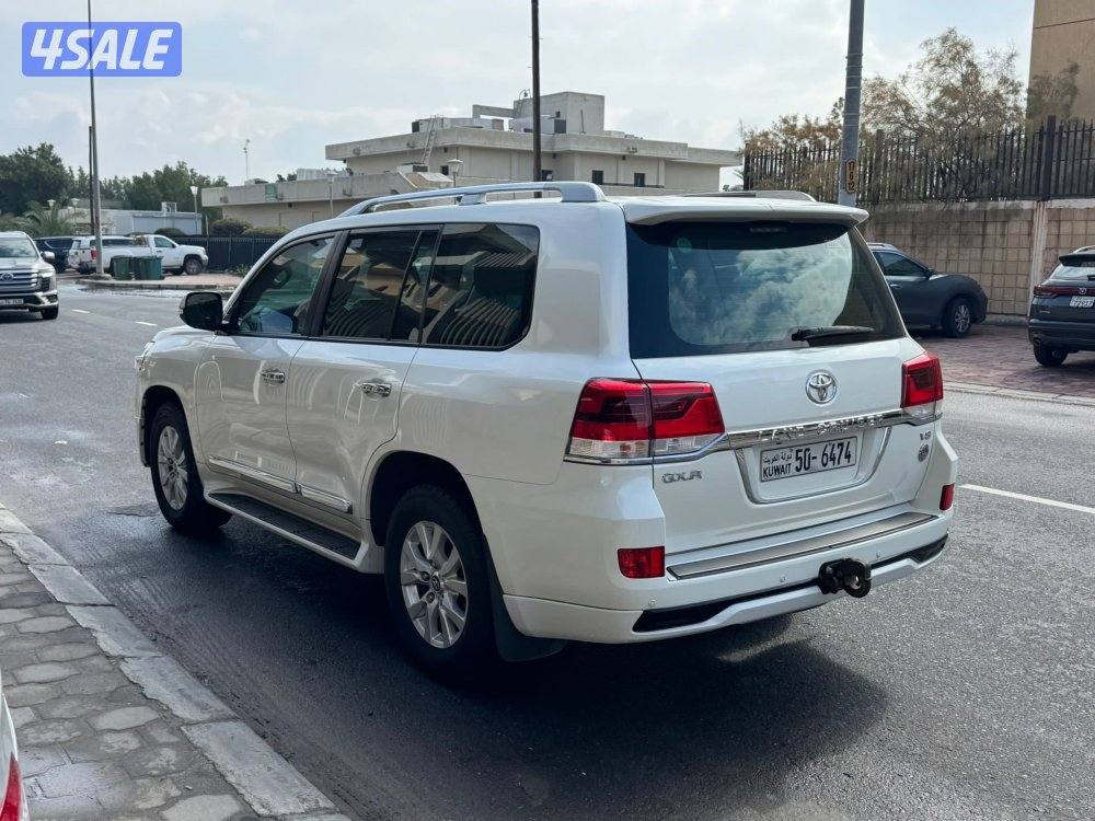 لاند كروز 2018 الساير بحاله الوكاله عداد 165 الف2