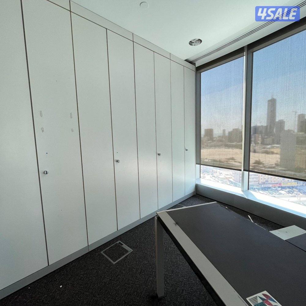 نصف دور تجاري للإيجار في شرق قطعة 70