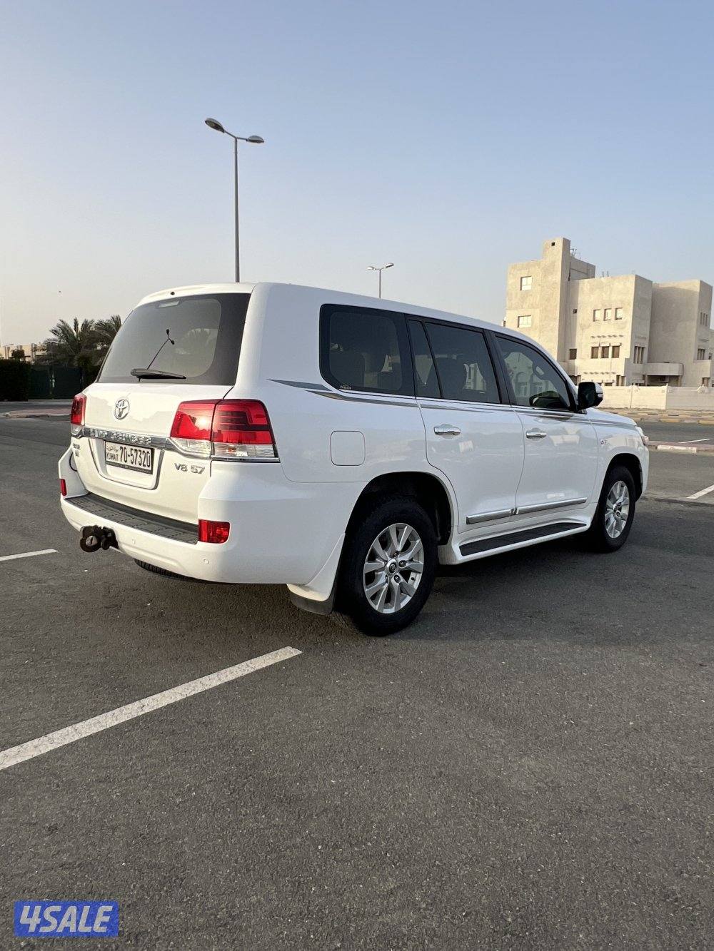 للبيع لاندكروزر VXR0