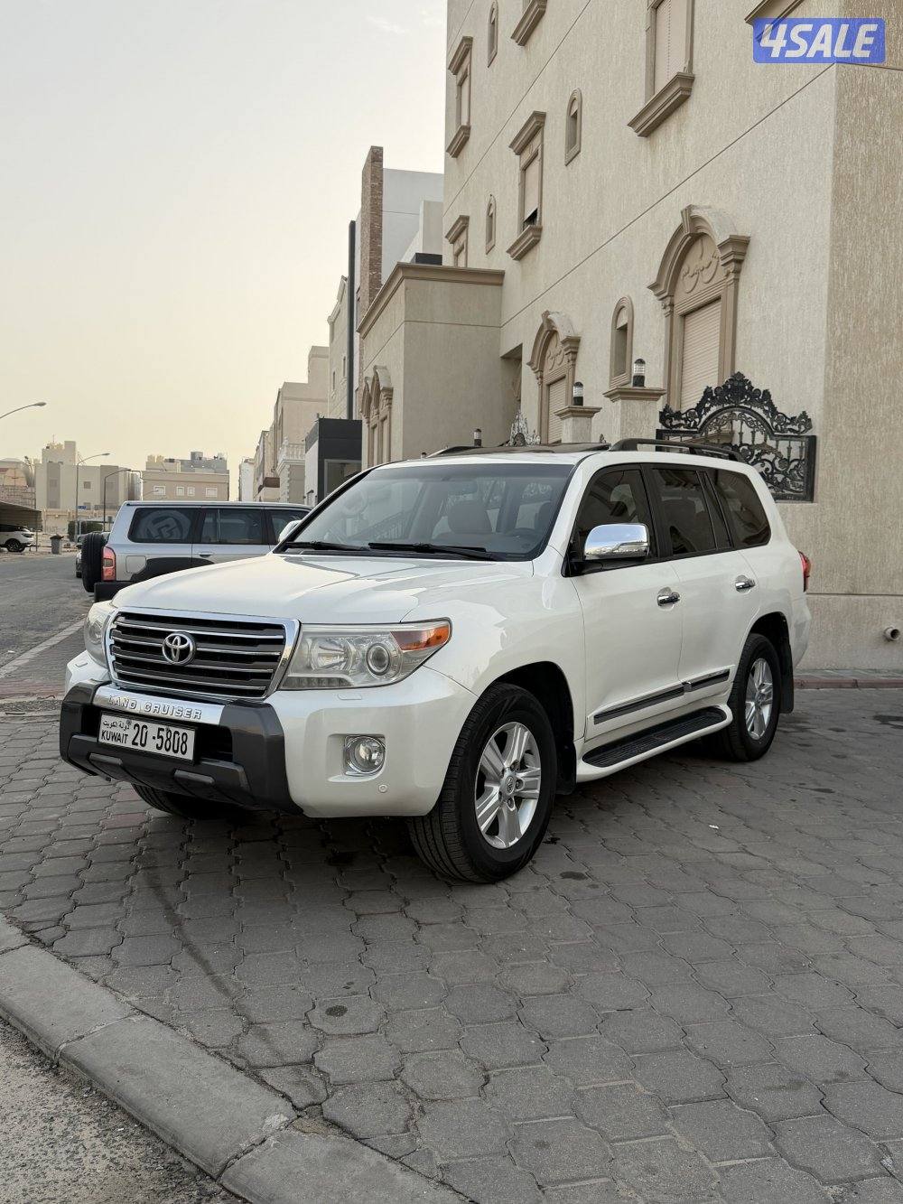 لاندكروزر 2012 8 سلندر GX.R0