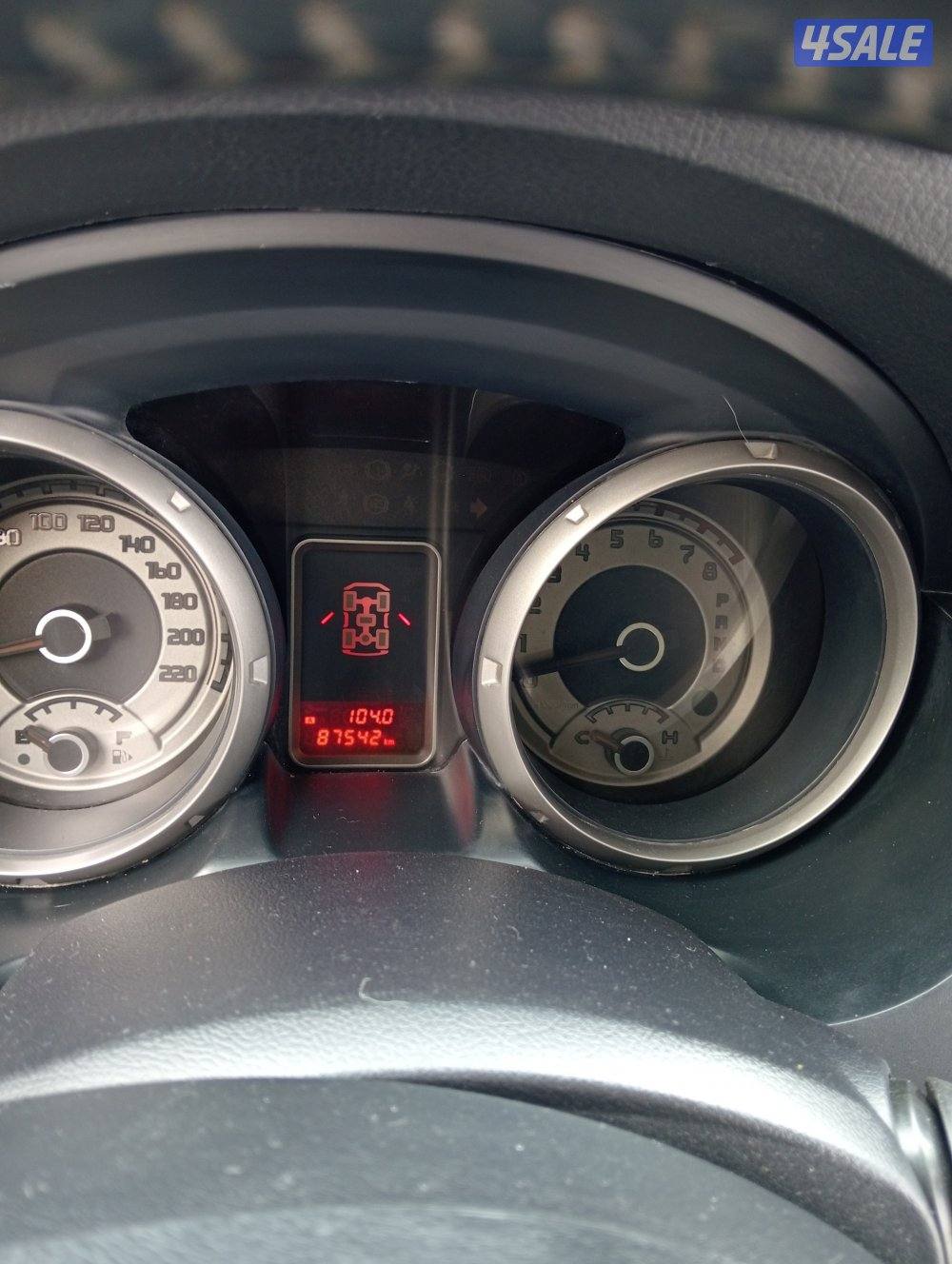 لسرعة البيع باجيرو 2020 ابيض بحاله ممتازه بسعر مغري7