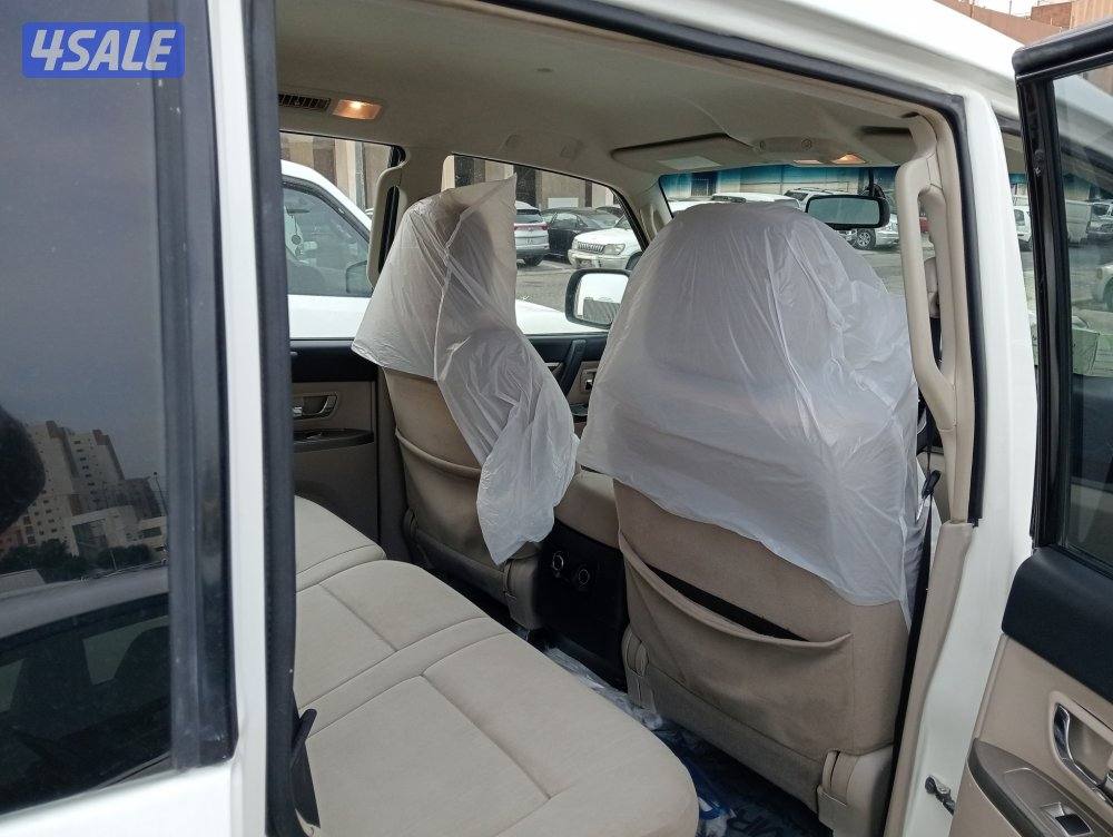 لسرعة البيع باجيرو 2020 ابيض بحاله ممتازه بسعر مغري11