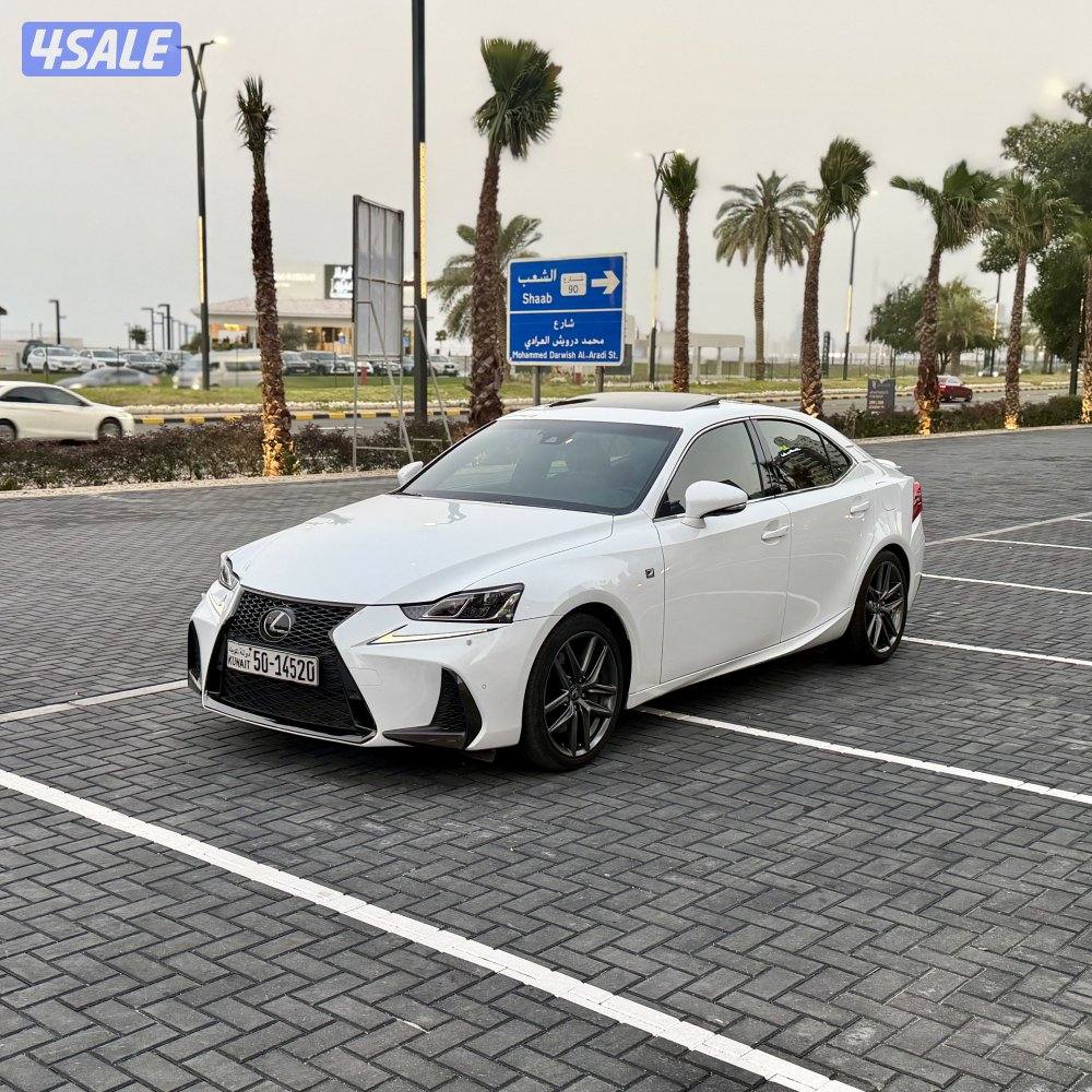 لكزس Isf 350 SPORT موديل 2017 عداد 130 الف  بحالة الوكاله2