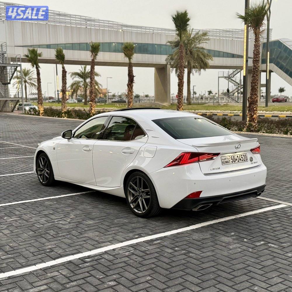 لكزس Isf 350 SPORT موديل 2017 عداد 130 الف  بحالة الوكاله3