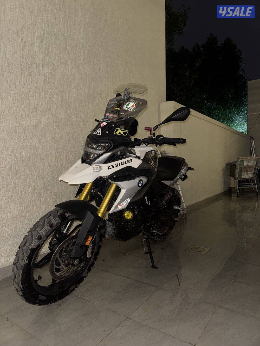 للبيع Bmw gs 310 نظيف جدا ومايحتاج شي دق سلف وامش1