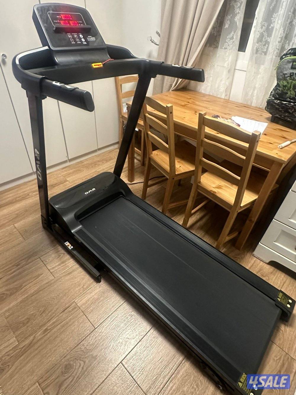 للبيع جهاز مشي من المالك الأول0