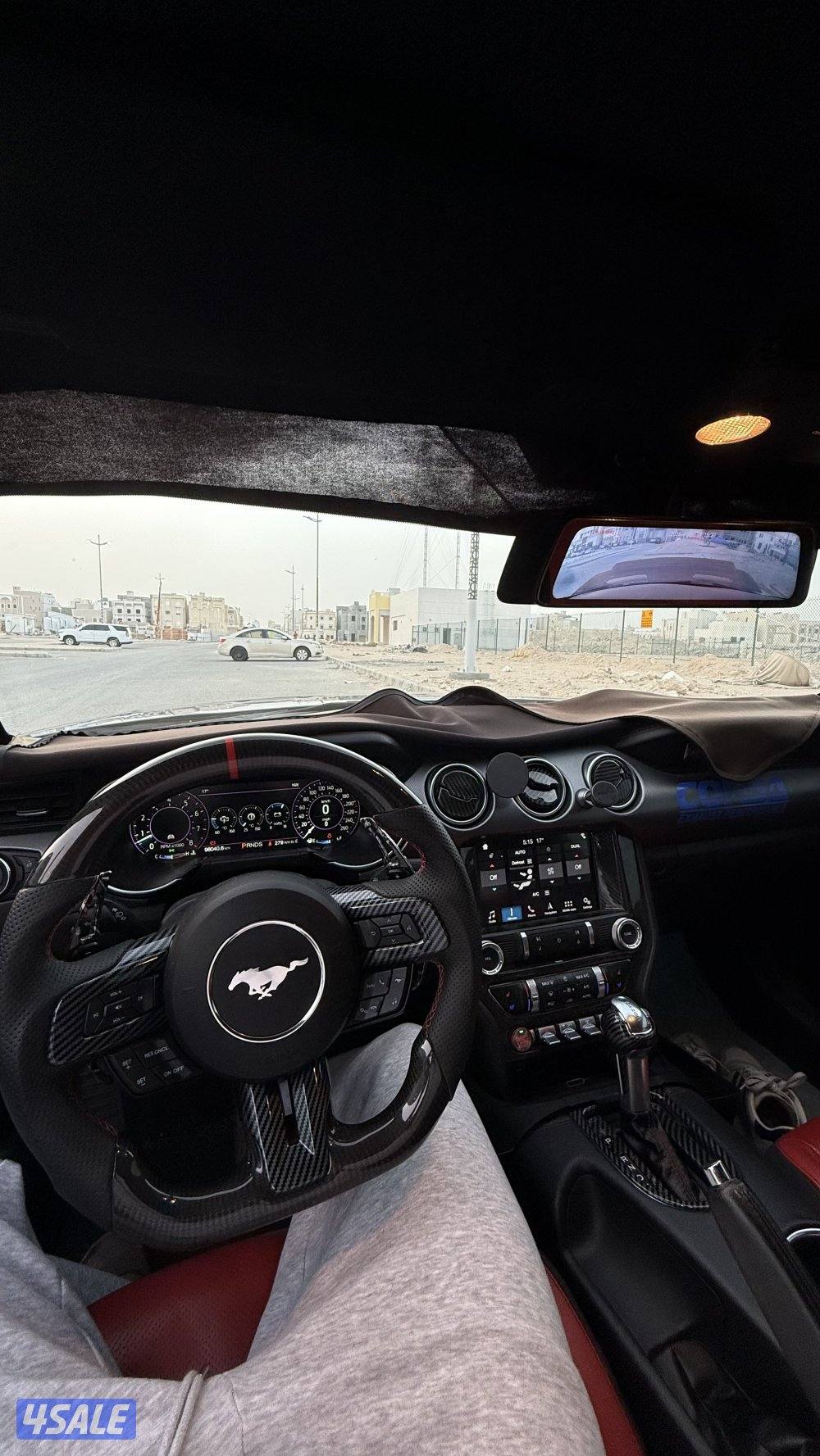 للبيع موستنق 2018 10 غيار ماشي 96 الف4