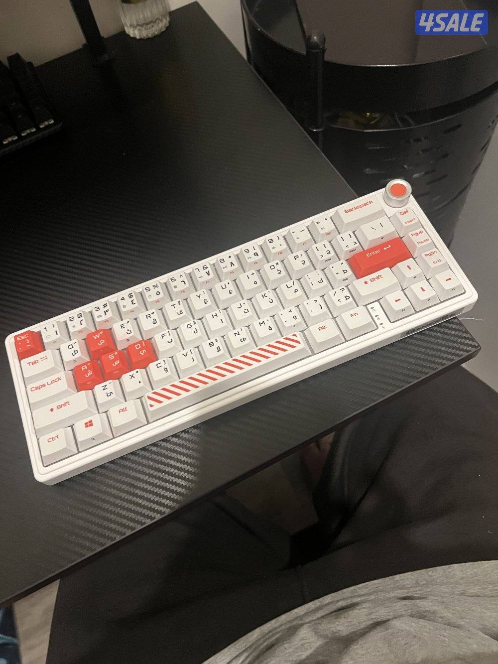 Selling my keyboard because I don't use it0