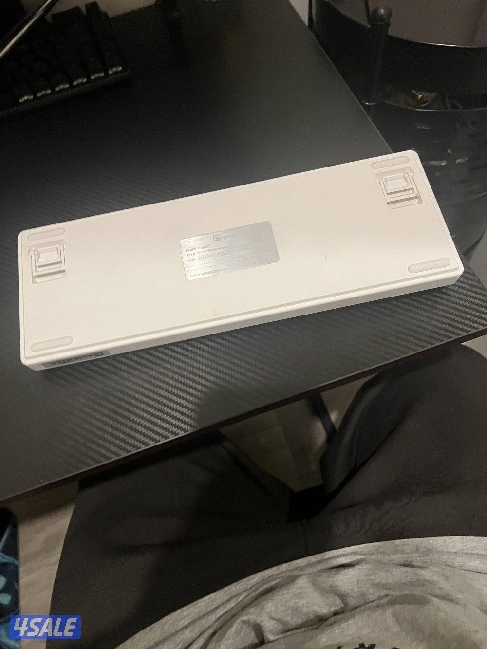 Selling my keyboard because I don't use it1