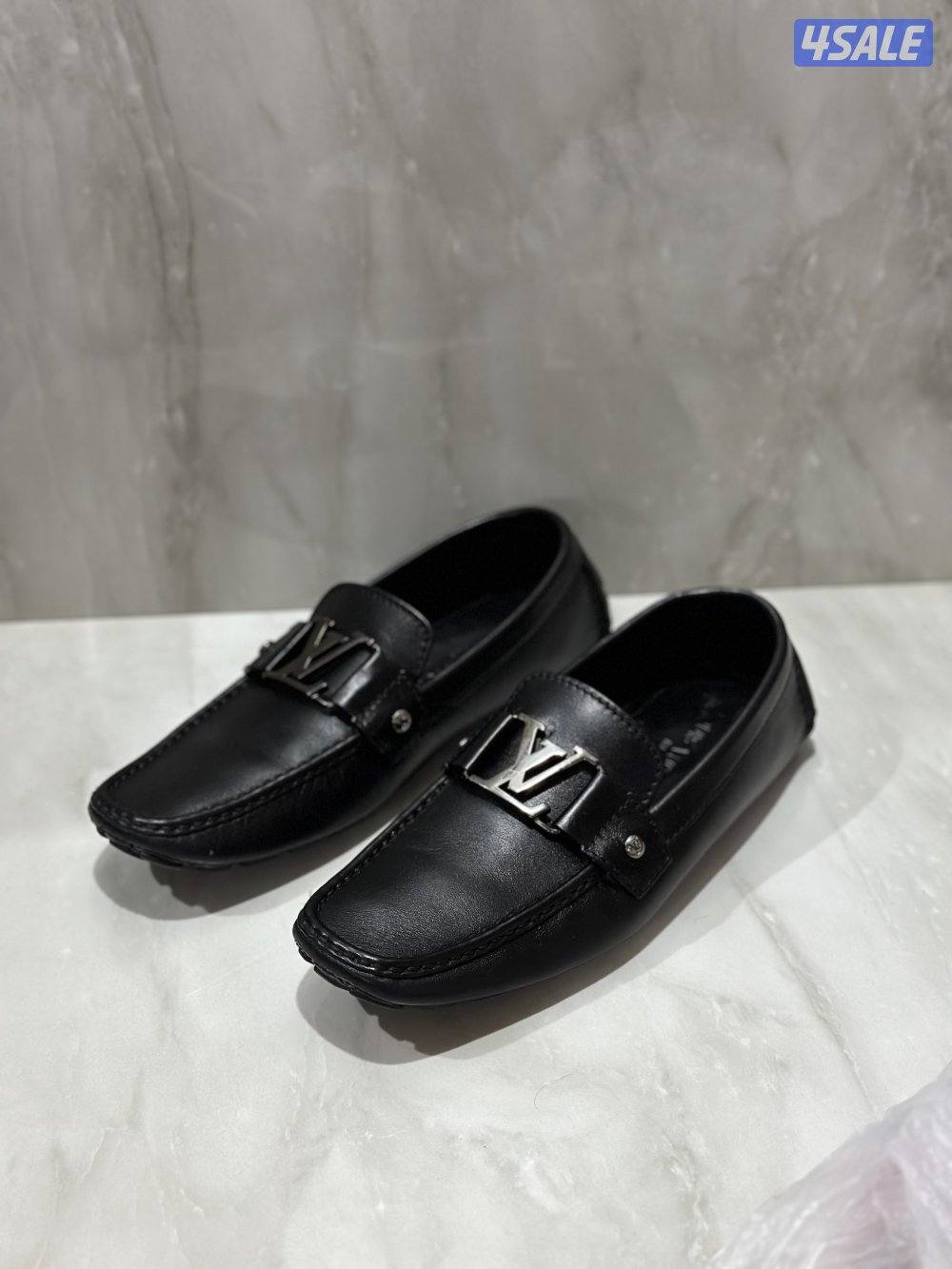 شوز LV بحاله ممتازه استخدام بسيط.0