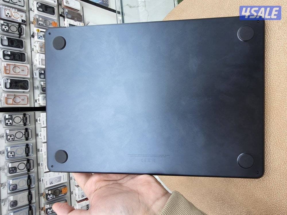 i have macbook air m2 16/256gb  just 7 cycle count 100% battery3