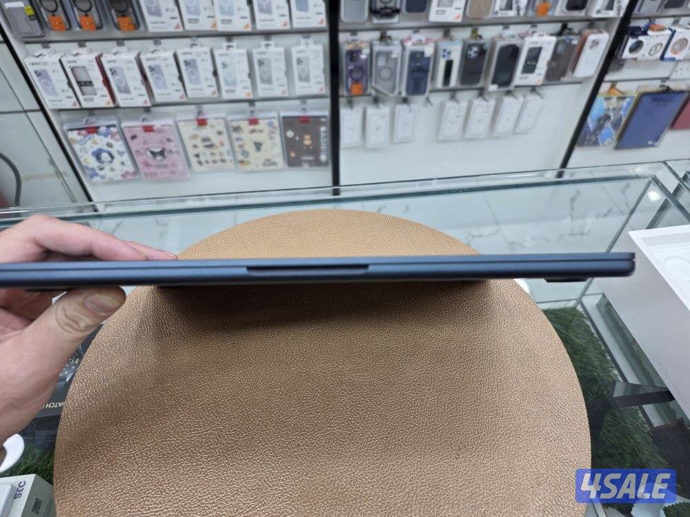 i have macbook air m2 16/256gb  just 7 cycle count 100% battery6