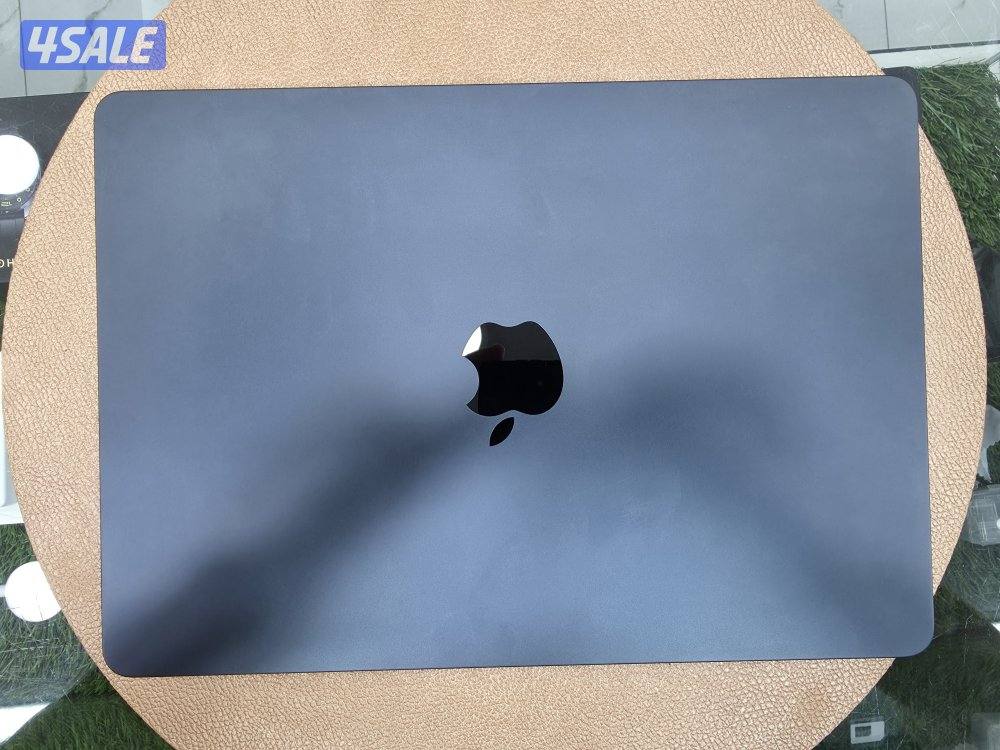 i have macbook air m2 16/256gb  just 7 cycle count 100% battery7