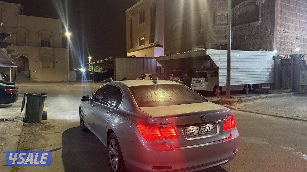 بي ام دبليو 730li  موديل 20113