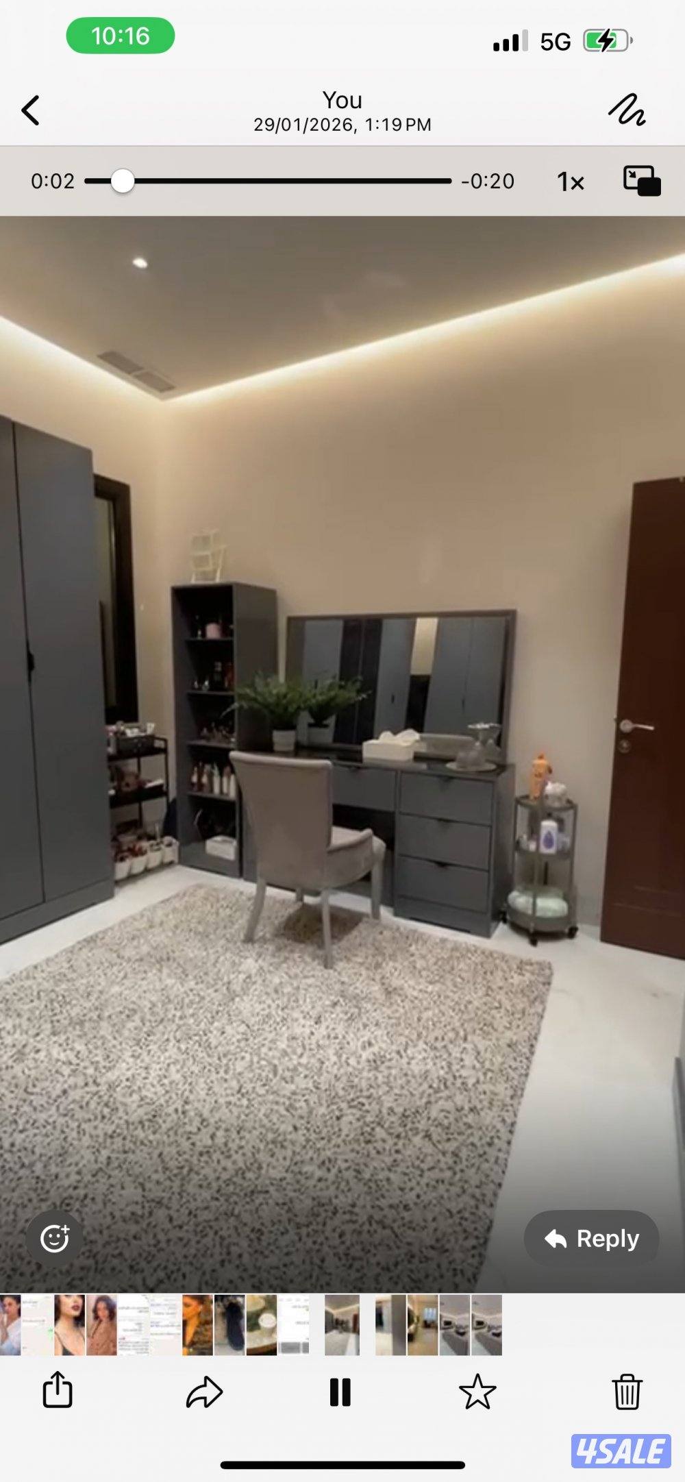 كنب بحاله ممتازه كالجديد والاسفنج عليه كفاله  بالاظافه الى كبتات للملا1