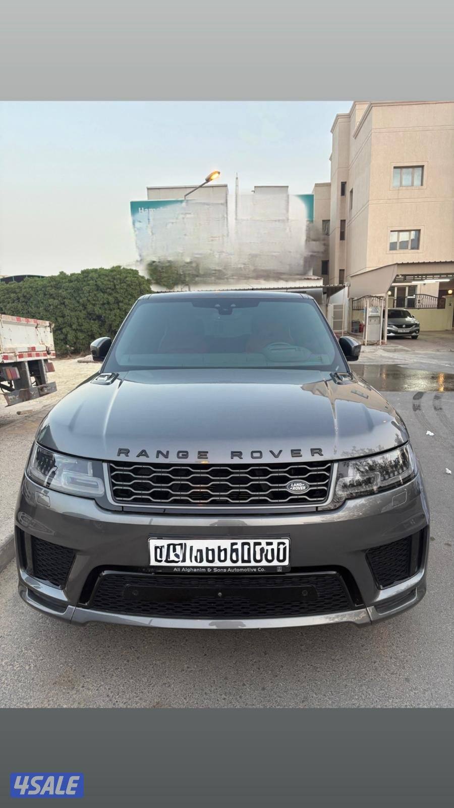 Sport V8 Supercharged0