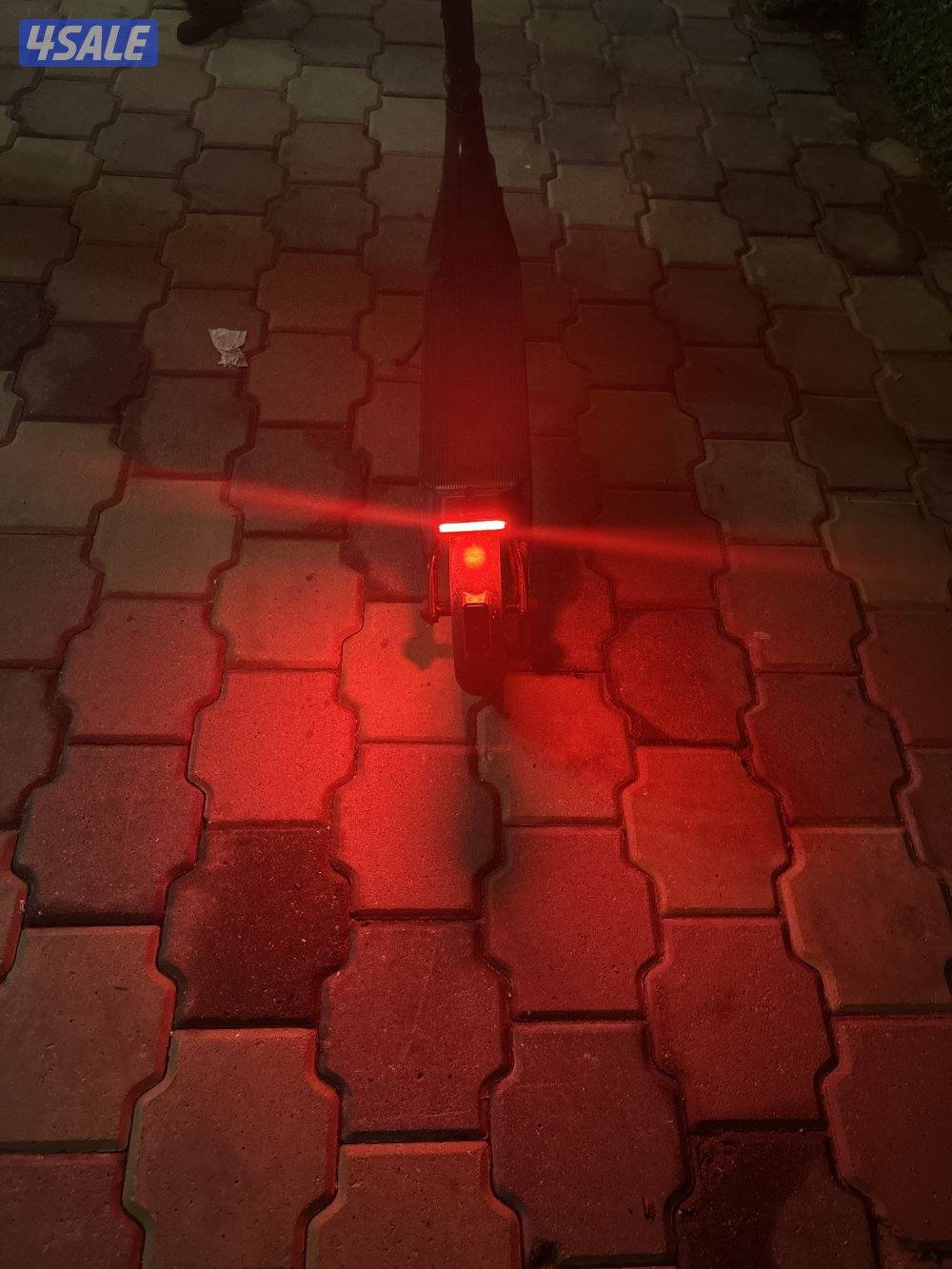 سكوتر شاومي مستعمل  يتحمل ١٢٠ كيلو أقصى سرعه ٢٥ مدى ٢٥ كيلو1