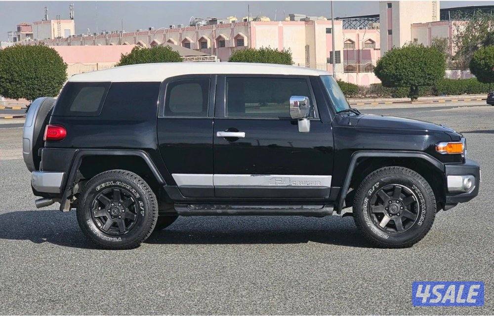 للبيع FJ Cruiser موديل 2017 الممشى 233 كيلو المالك الاول0