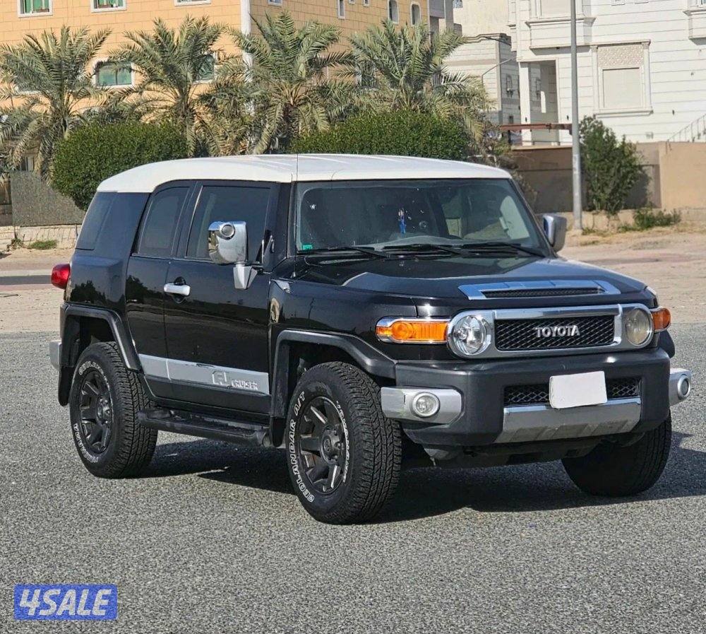 للبيع FJ Cruiser موديل 2017 الممشى 233 كيلو المالك الاول6