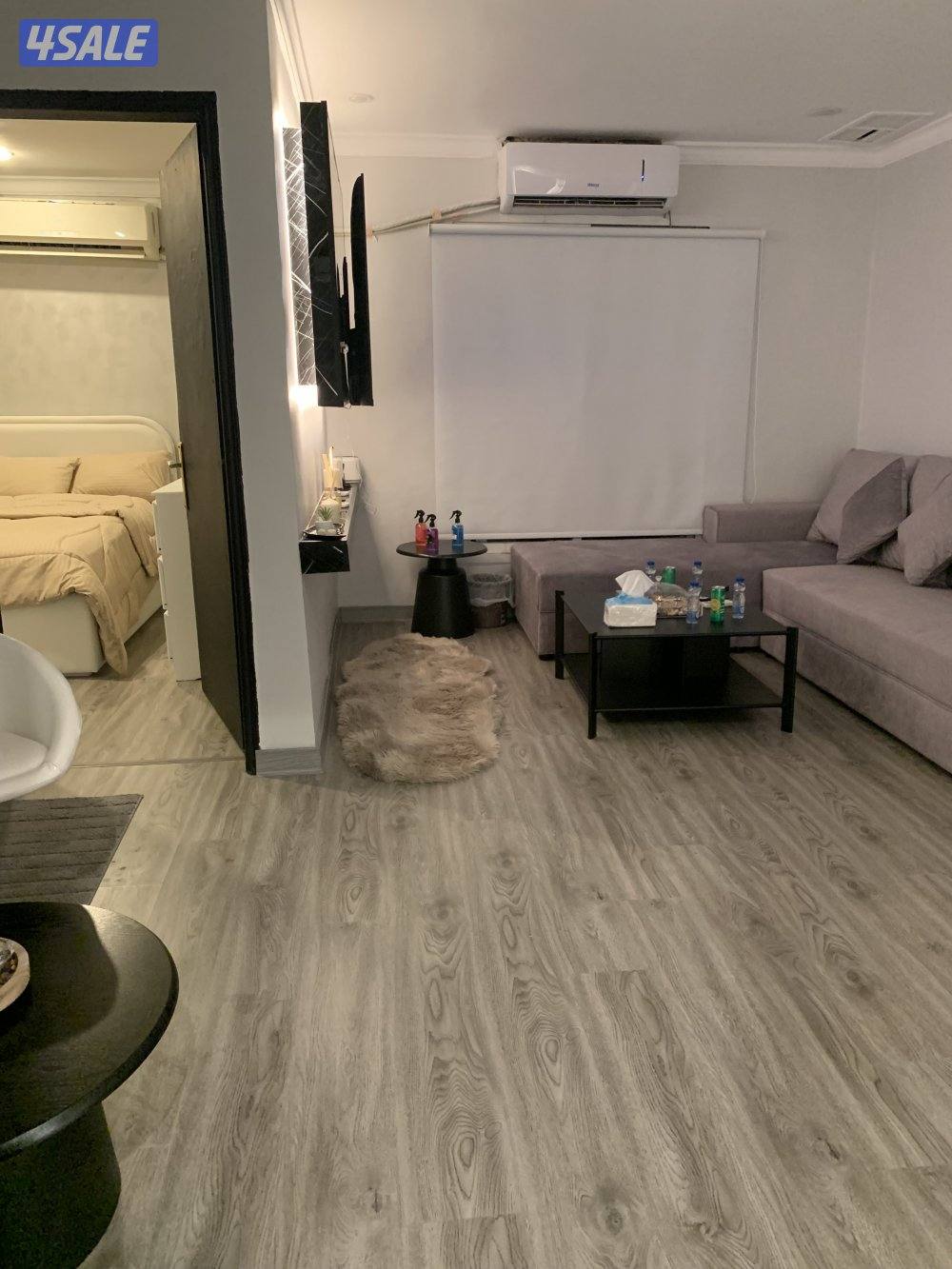 شقق للايجار خلو وفاضي غرفة وصالة ومطبخ وحمام تشطيب سوبر لوكس0