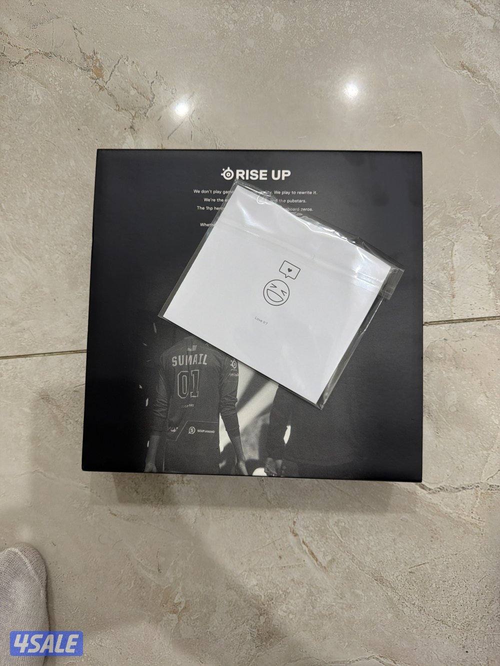 سماعه جدييد بالكرتون steelseries 31