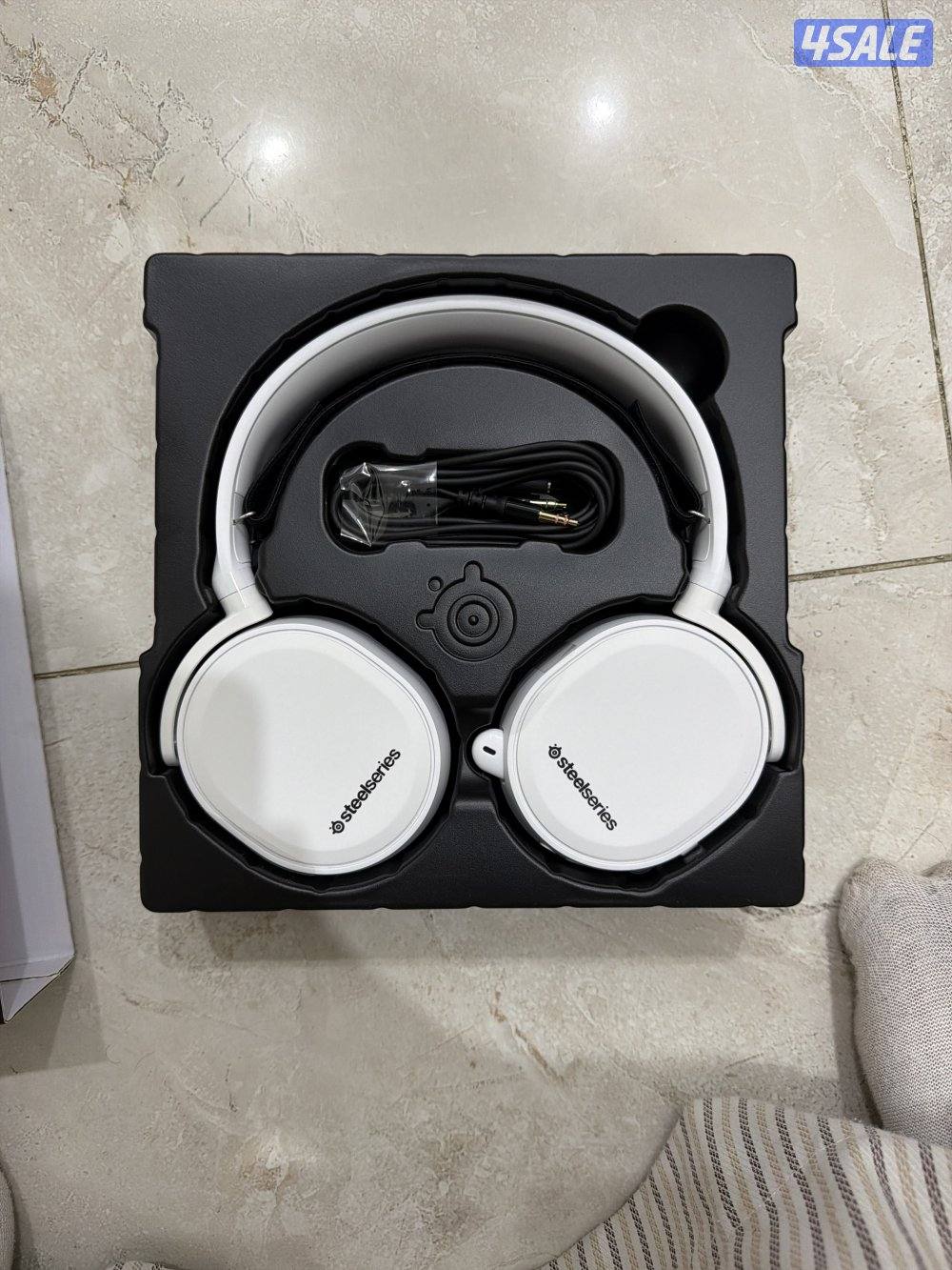 سماعه جدييد بالكرتون steelseries 32