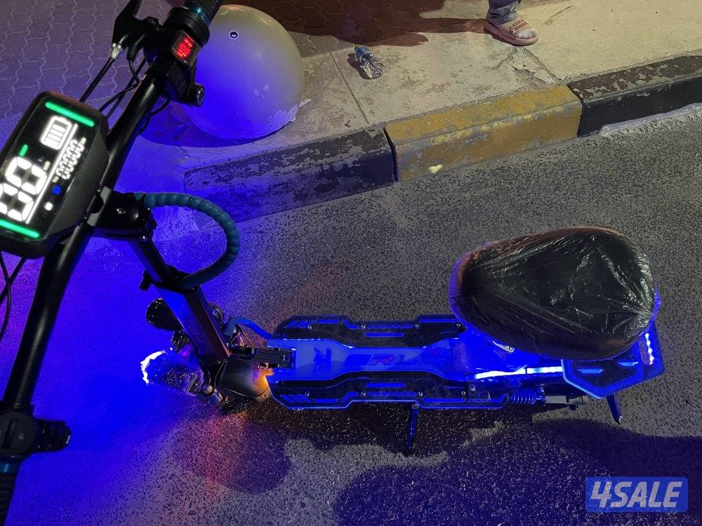 للبيع سكوتر روهان وينجز S2Plus4