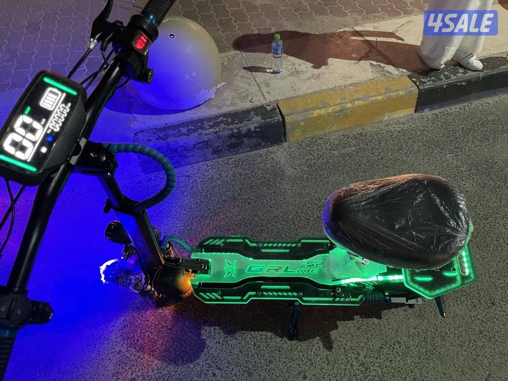 للبيع سكوتر روهان وينجز S2Plus6