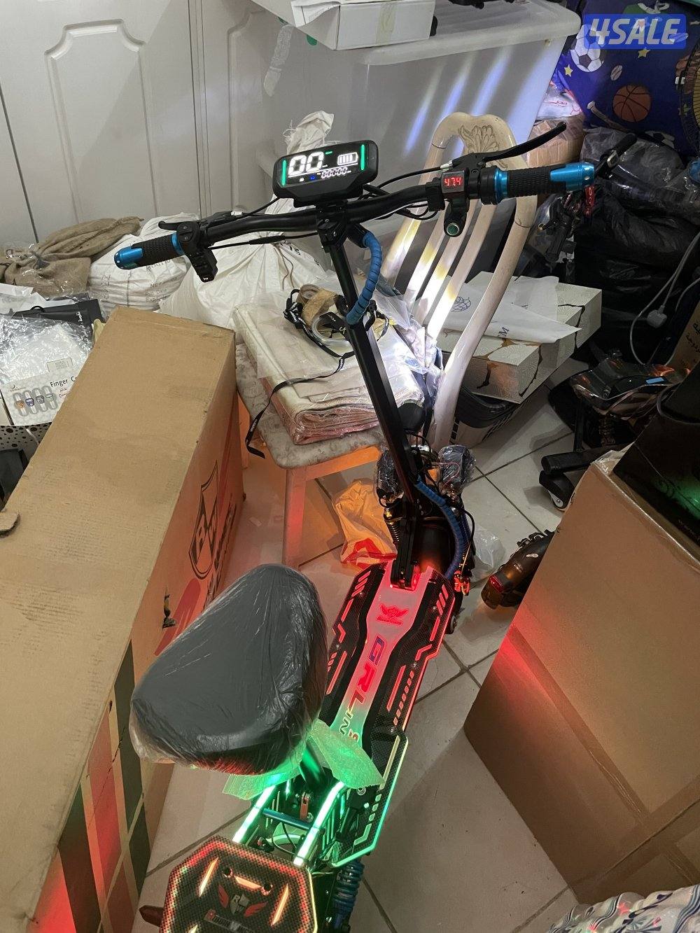 للبيع سكوتر روهان وينجز S2Plus8