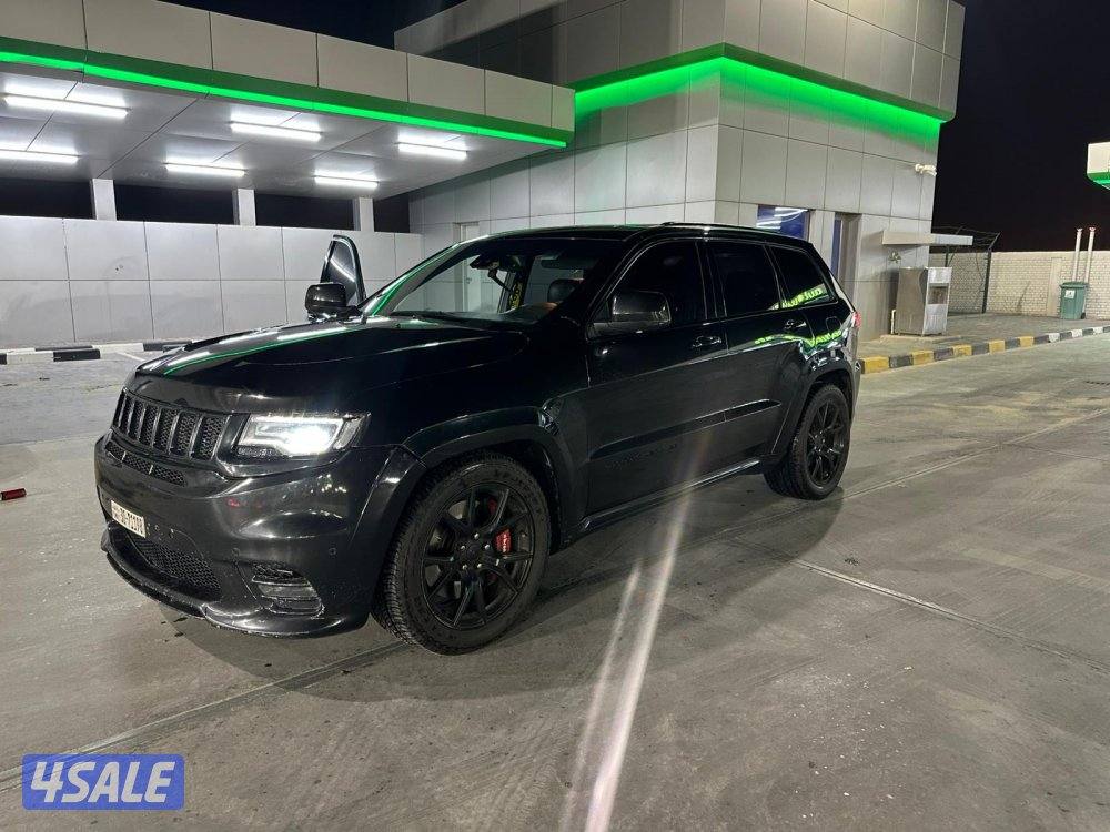 للبيع srt8 جيب بيعه سريعه0
