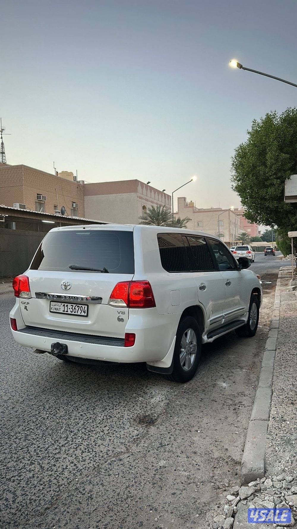 للبيع لاندكروزر 20142