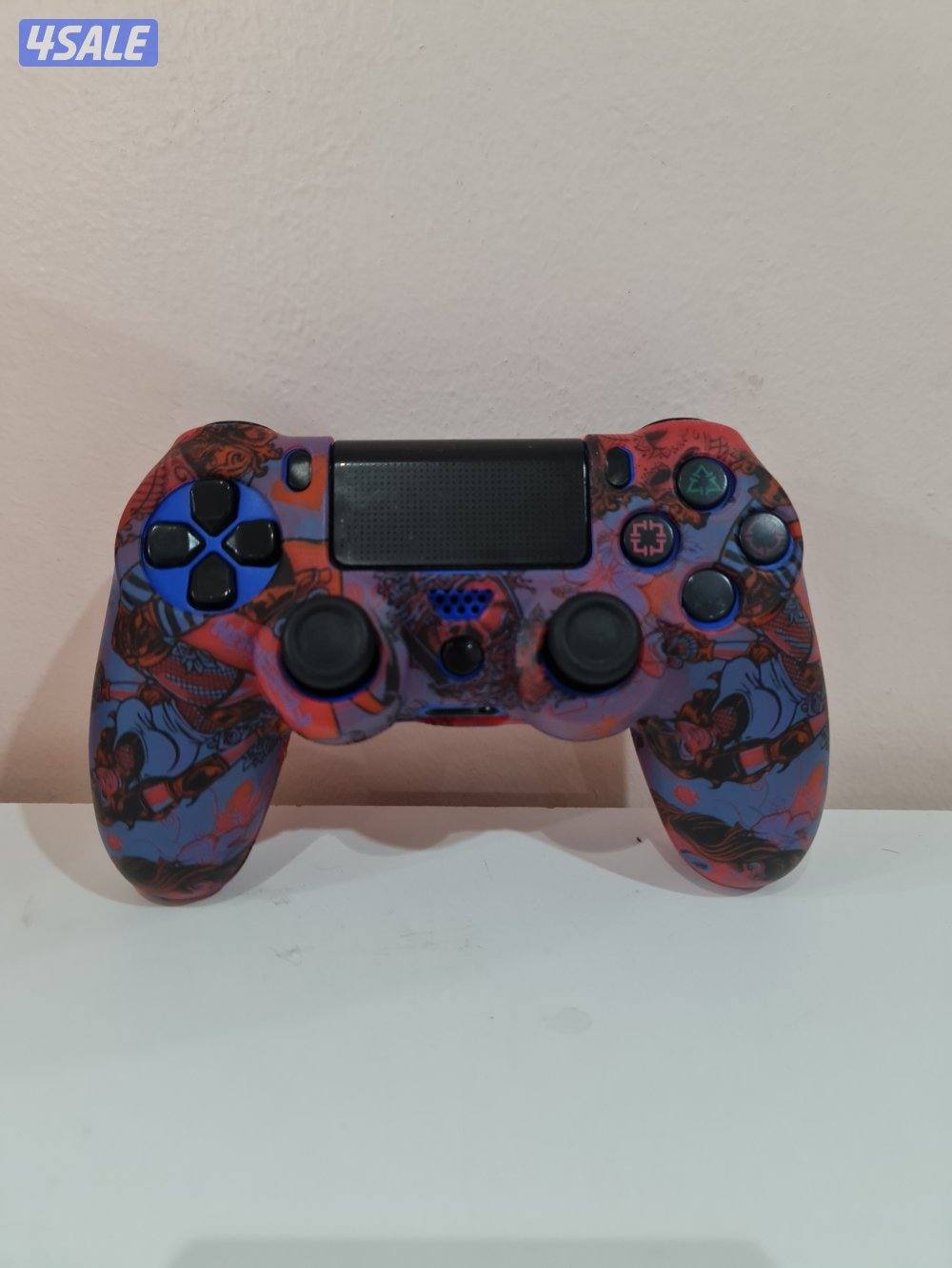 PS4 500GB and bag has some problem with inserting cd6