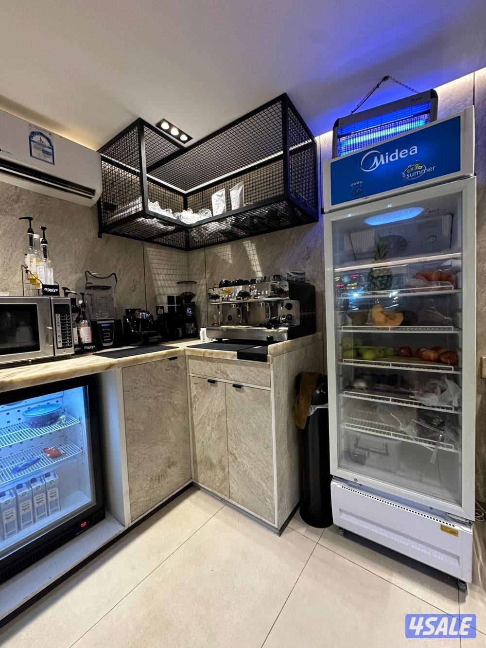 للبيع خلو محل مميز بمساحة ممتازة يشمل محل ومخزن وسكن للعمالة7