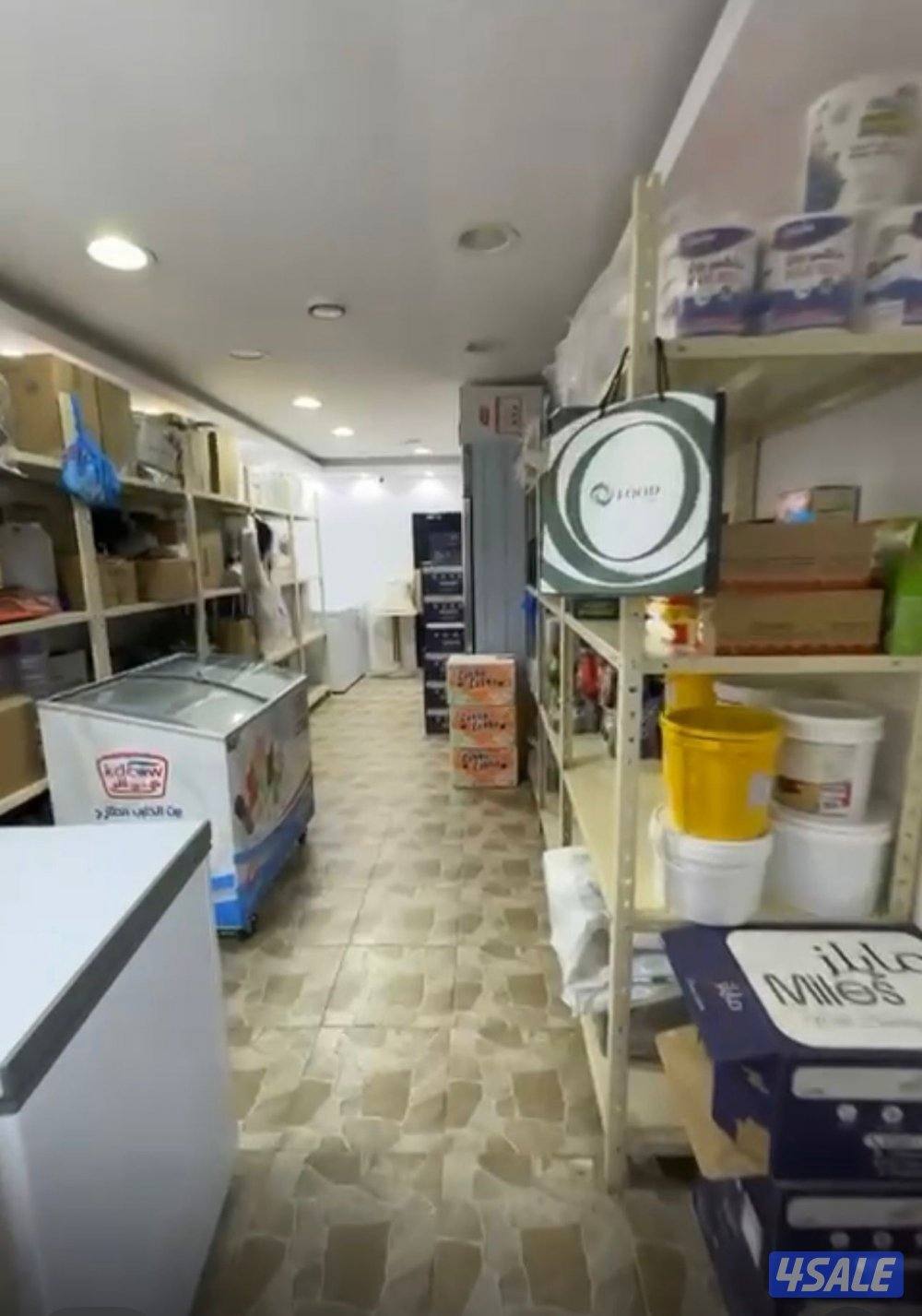 للبيع خلو محل مميز بمساحة ممتازة يشمل محل ومخزن وسكن للعمالة12