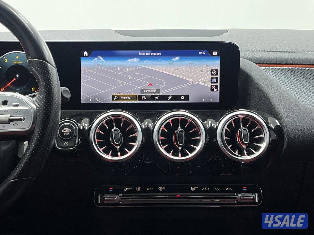 MERCEDES GLA200 Mercedes MERCEDES GLA200 202212