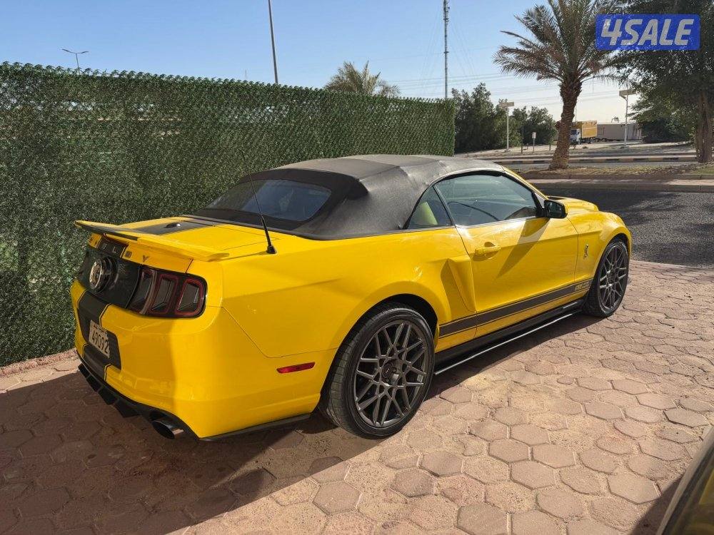 للبيع موستانج 20112