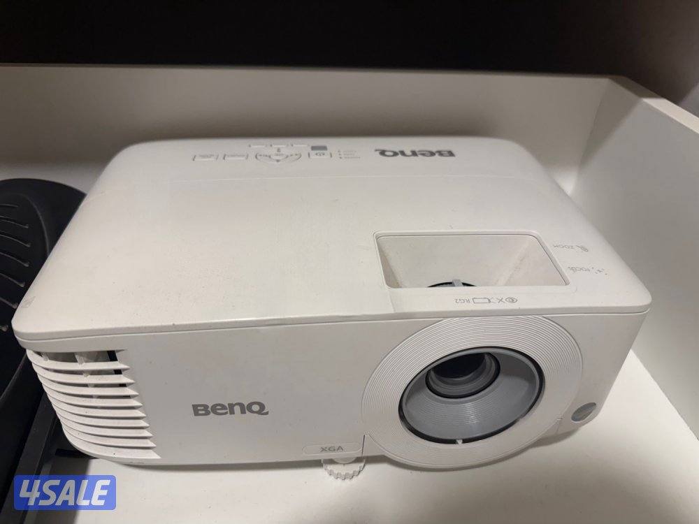 بروجيكتر / داتا شو ماركة BenQ مع واير HD وسماعة0