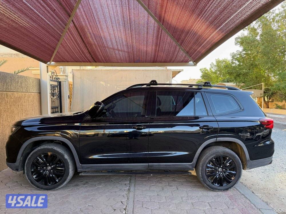 MG RX-8 Black Edition, 7 seater, Excellent Condition4