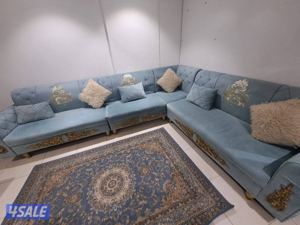 كنبه عدد 3 قطع فقط االبيع السعر قابل للتفاوض0