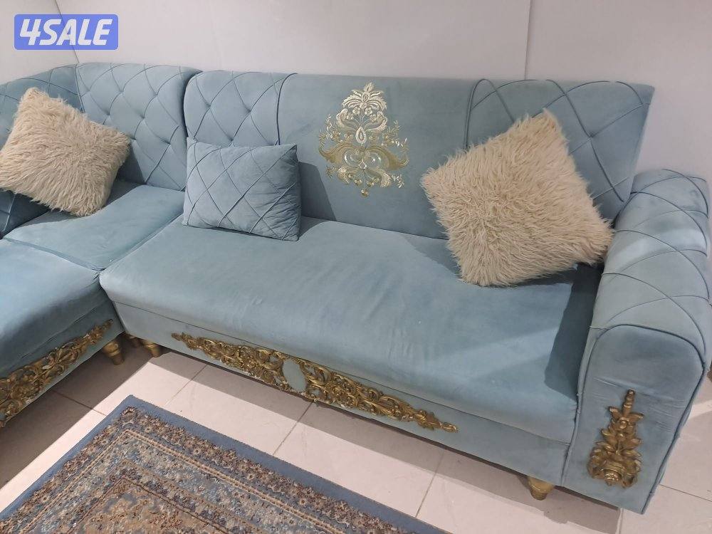 كنبه عدد 3 قطع فقط االبيع السعر قابل للتفاوض3