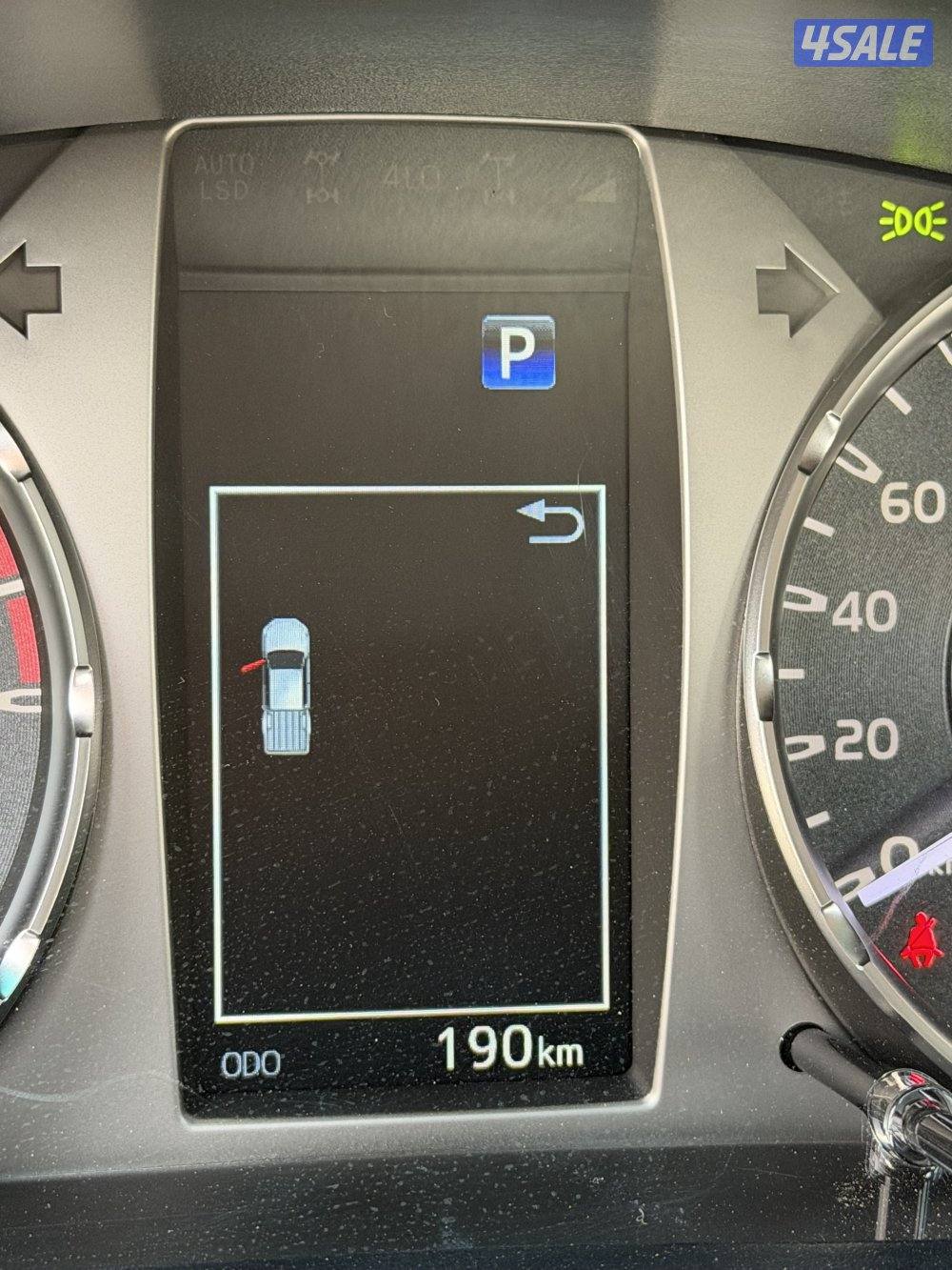 هايلوكس اصفار1