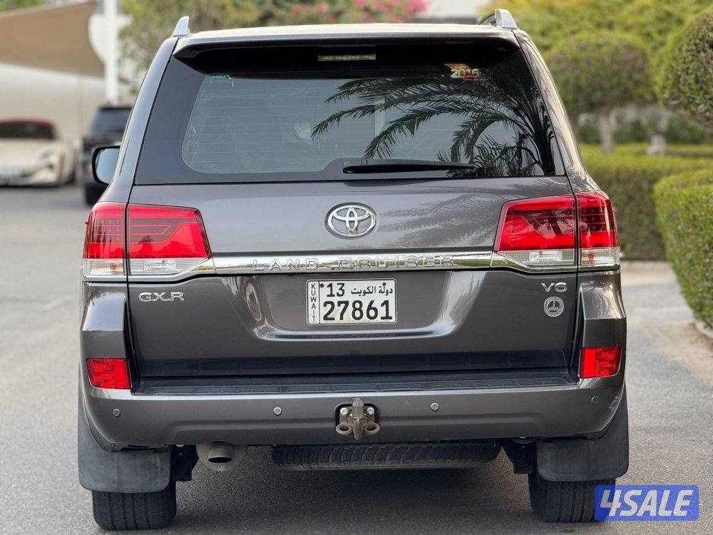 للبيع لاند كروزر موديل 2016 V67