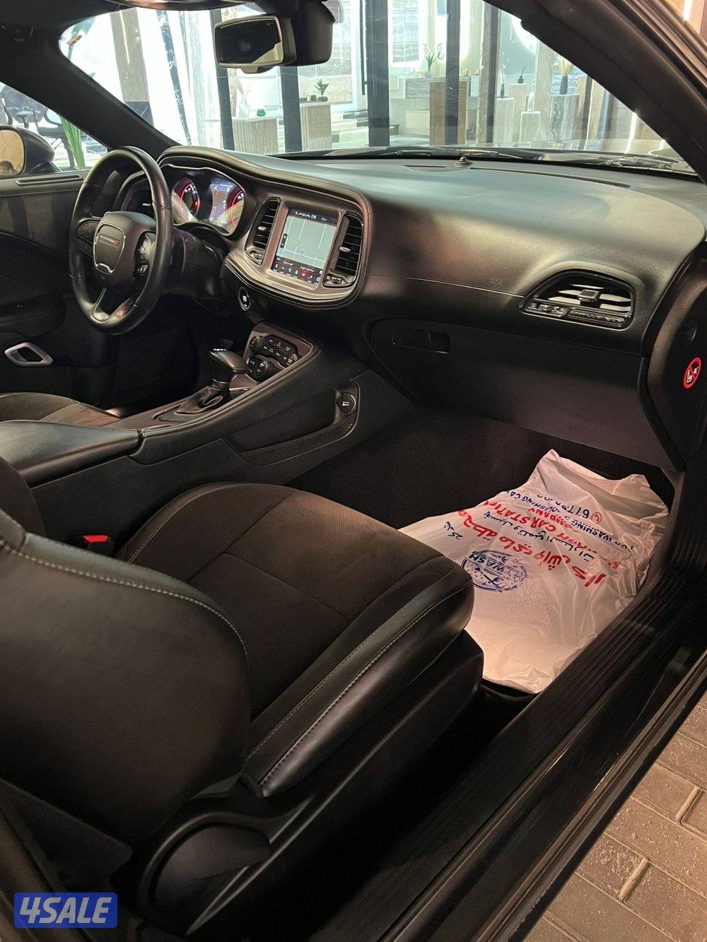 شلنجر فل ابشن وشرط الفحص قير مكينه شاصي ومن الوكاله وماشيه 17 الف وكل5