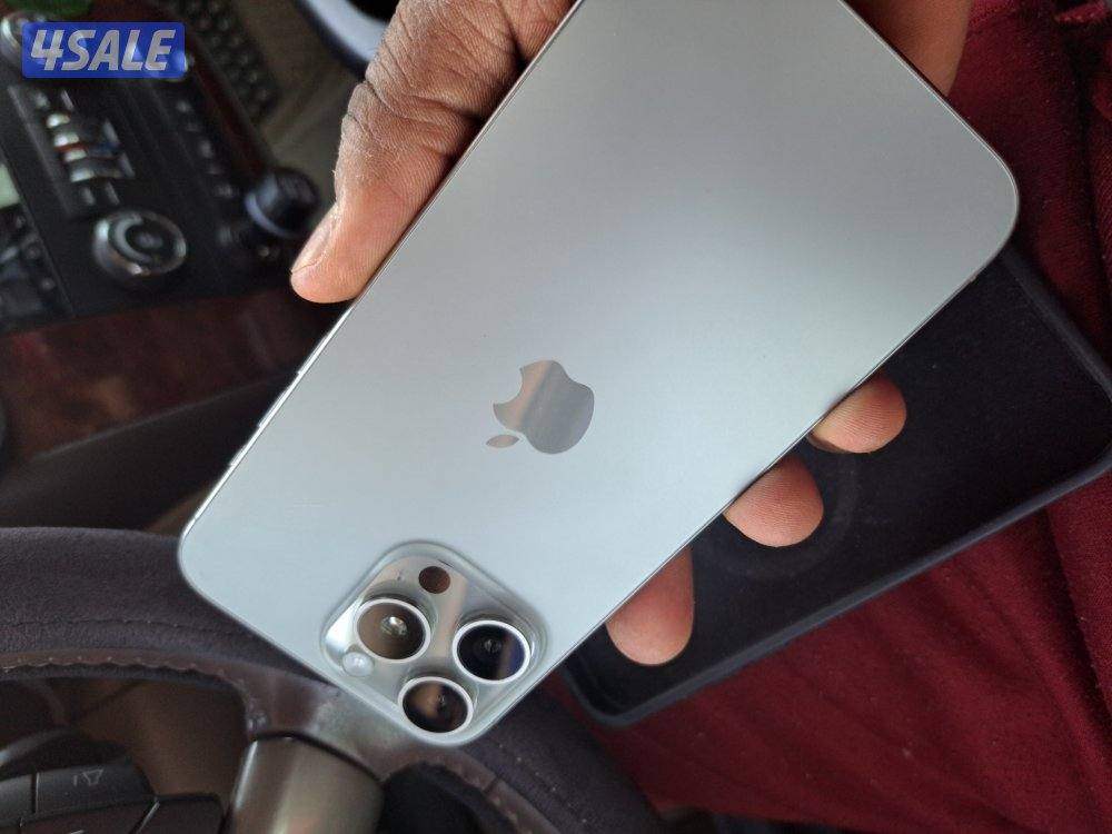 iphone 15 pro max 256gb battery 84%0